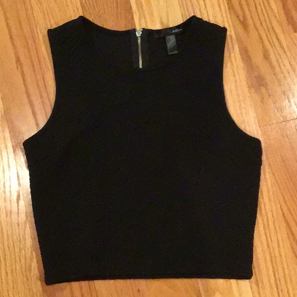 Textured black top
